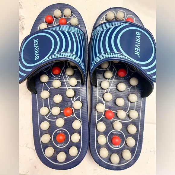 BYRIVER Reflexology Foot Massager Slippers - Picture 2 of 5